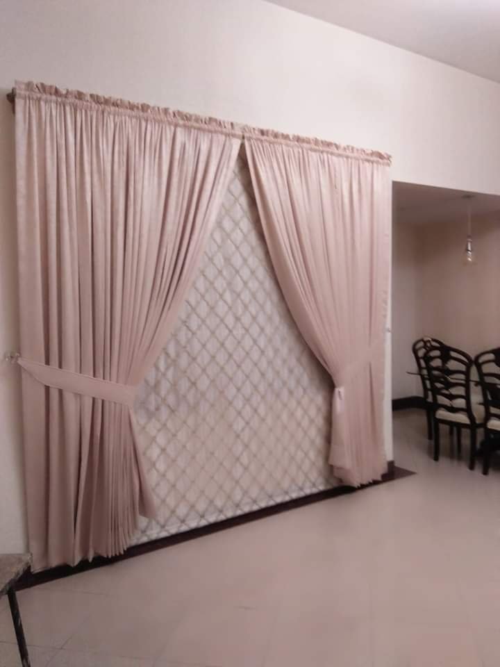 Curtain 76