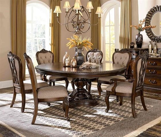 "Dining table"