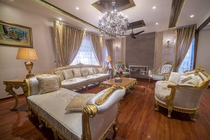 Drawing Room Sofa 125