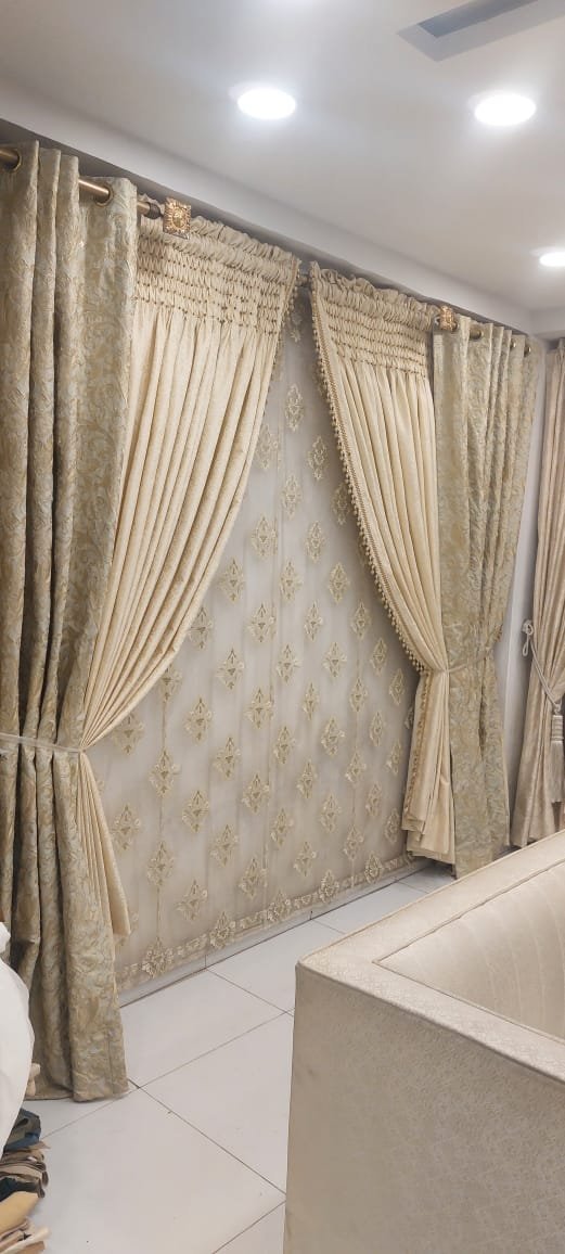 Curtain 06