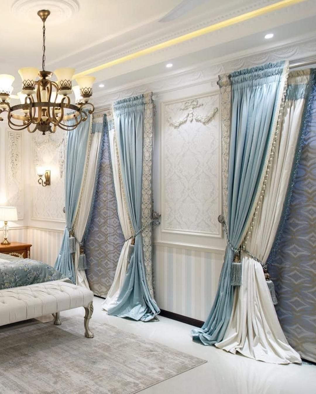 Curtain 12