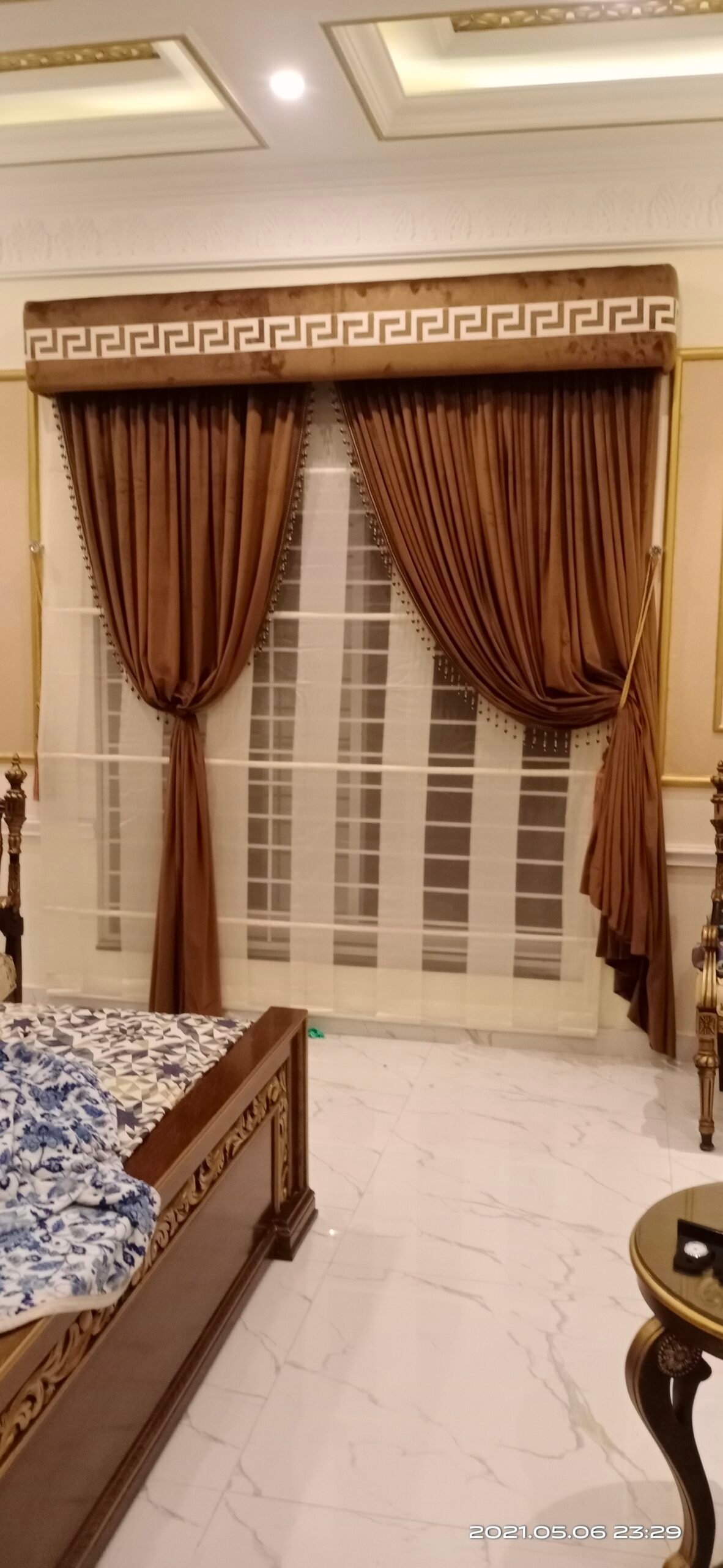 Curtain 62