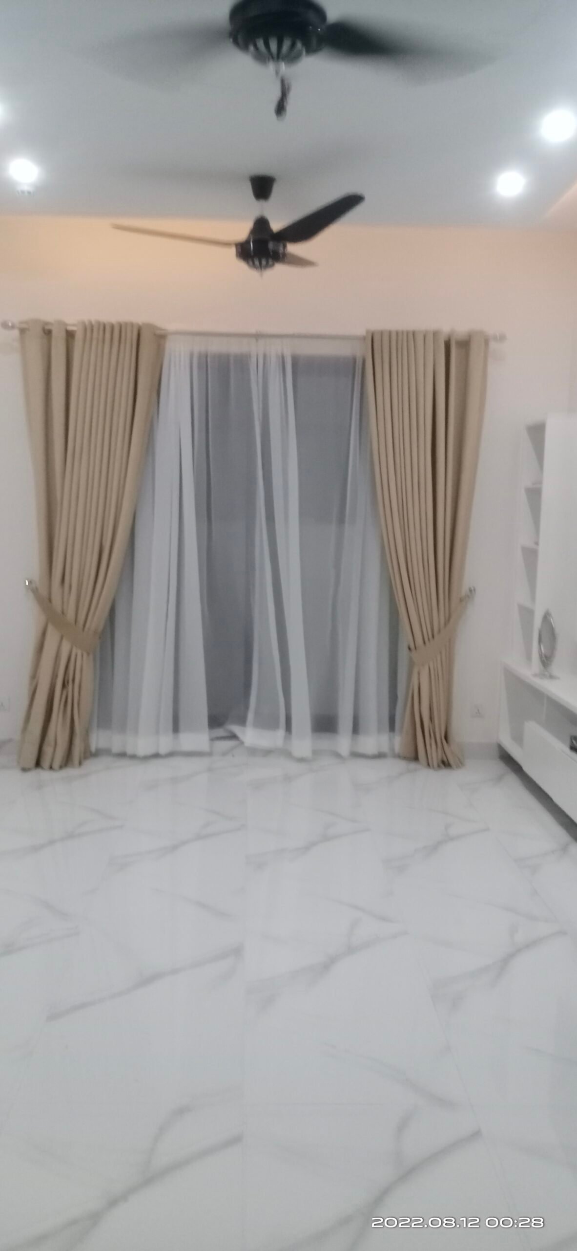 Curtain 87