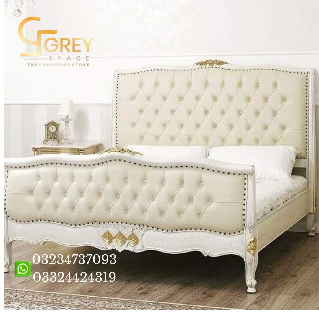 ''Bed set in Lahore''